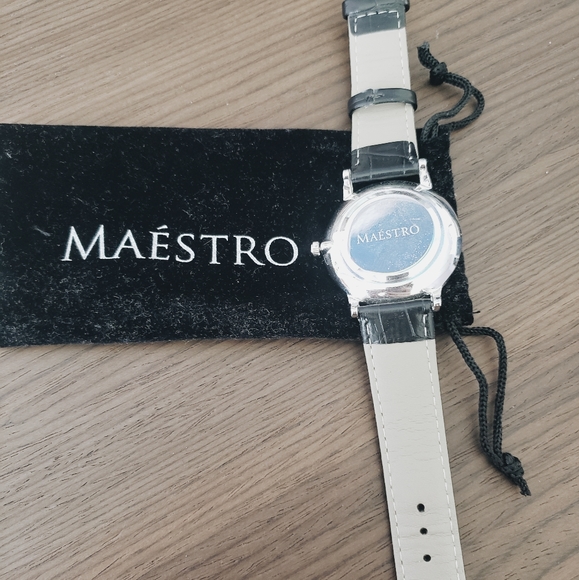 Maestro Classico Watch - Picture 4 of 4